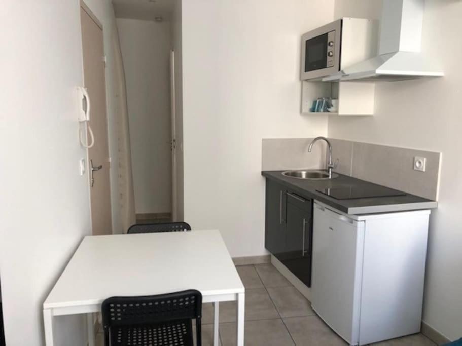 Studio 442 Clim + Parking A 10 Min Des Plages Apartment Perpignan Luaran gambar